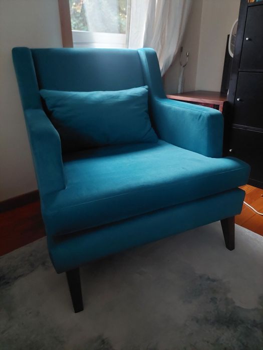 Cadeirão azul-pavão