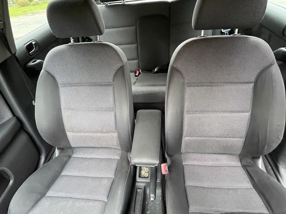 Fotele komplet Audi A3 8l 5d z funkcją grzania