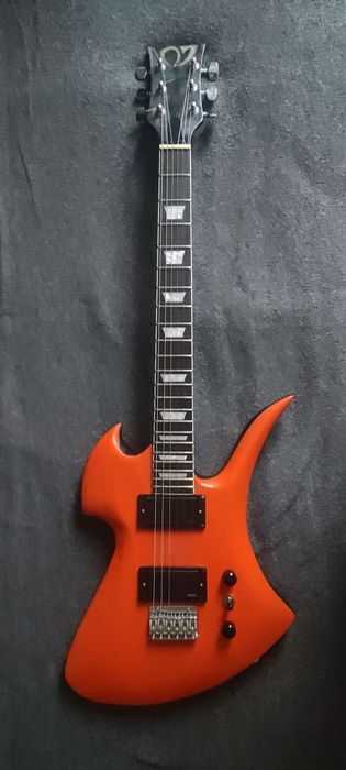 Электрогитара мастеровая