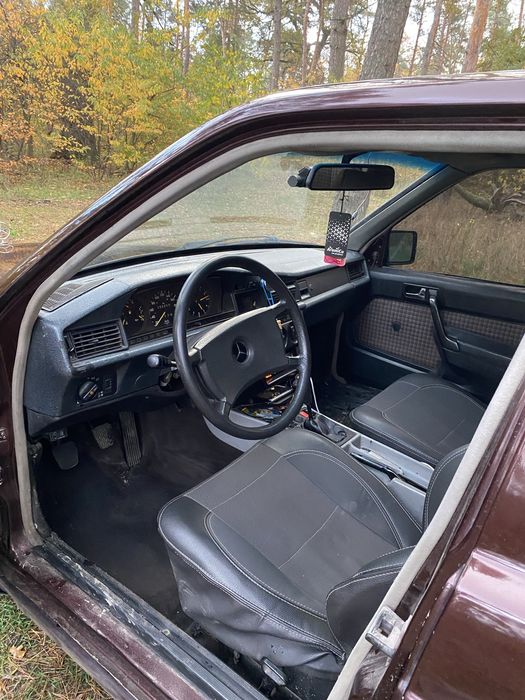 Продам Мерседес 190