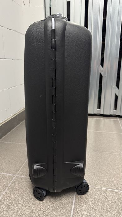 Roncato Light 80l walizka średnia