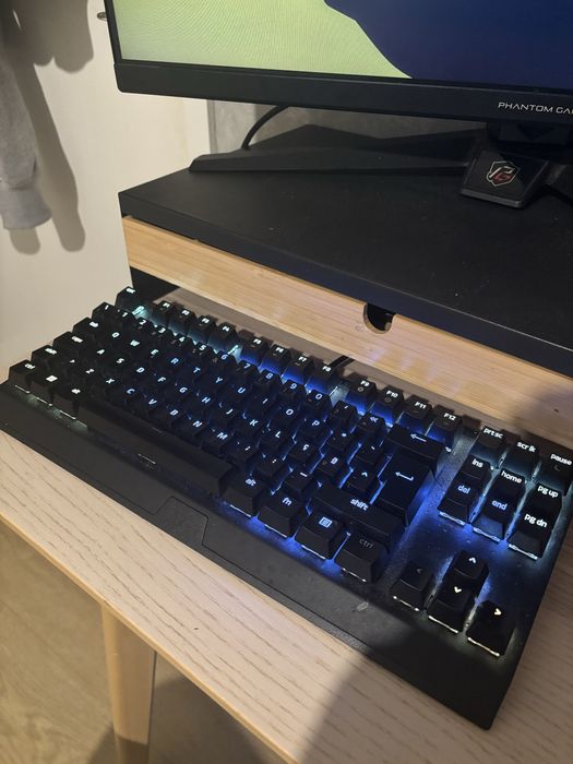 Vendo computador, incluido rato, teclado, auscultadores