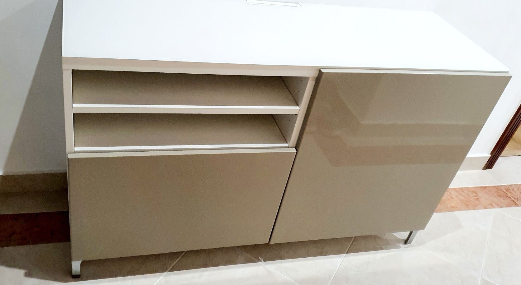 Móvel TV ikea besta 1.20m