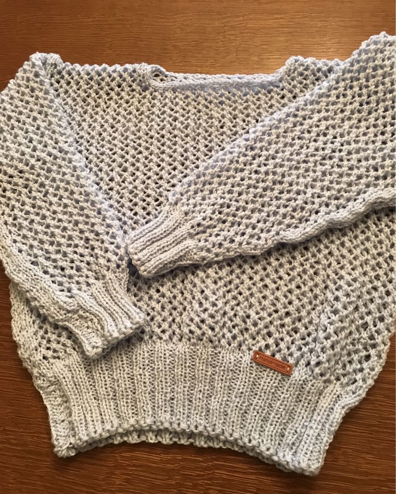 Sweter ręcznie robiony