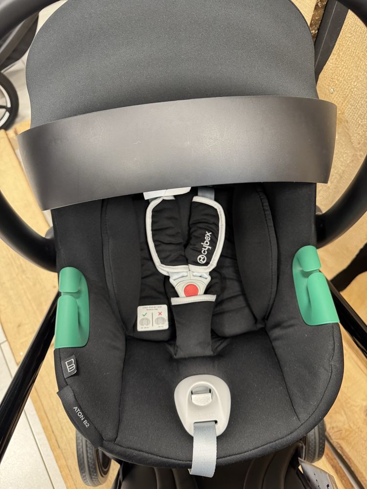 Wózek Venicci Edge 4w1 z fotelikiem i bazą Cybex