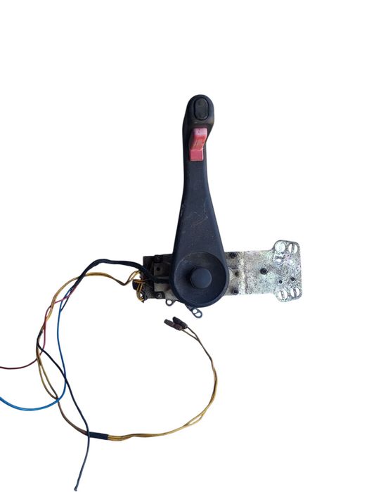 Manetka wewnętrzna z trymem silnik zaburtowy stacjonarny