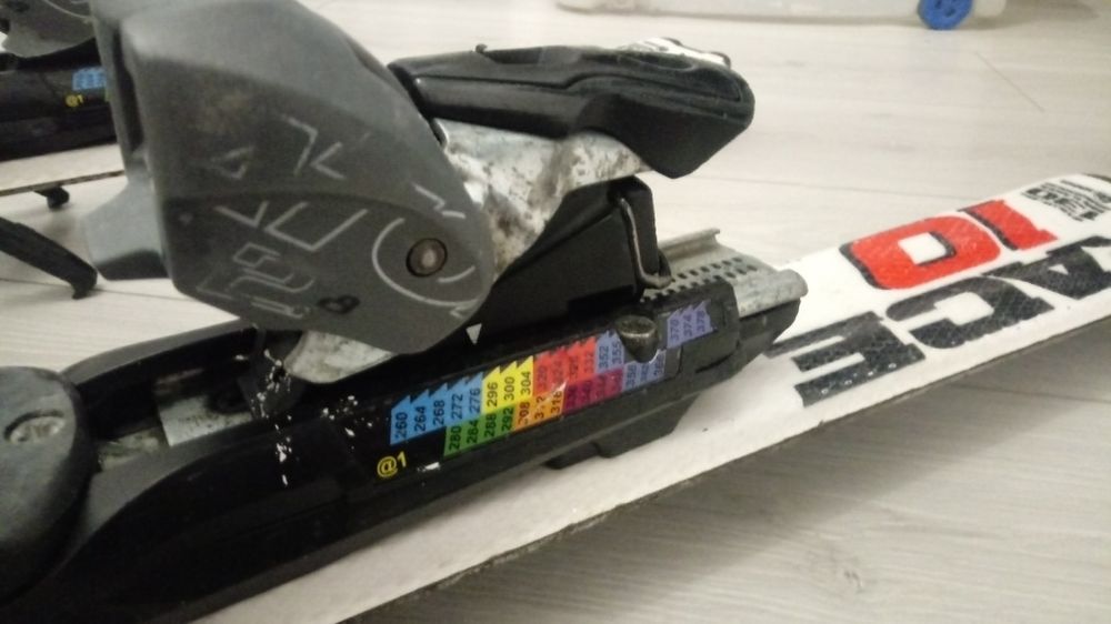 Narty ATOMIC Race 10 130cm