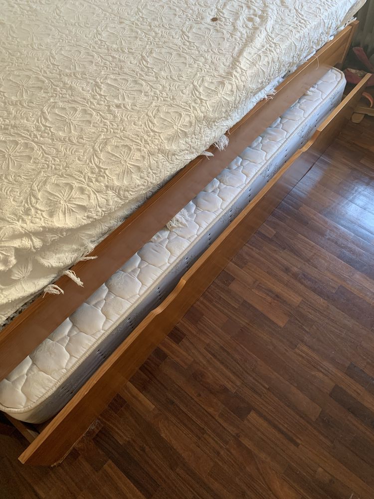Cama de solteiro com gaveta