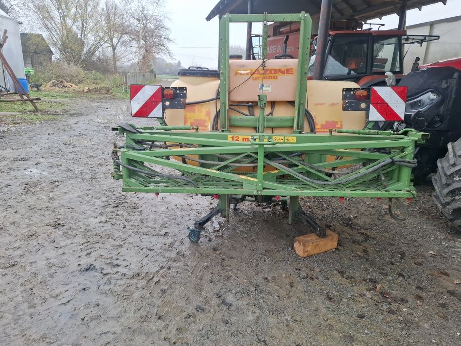 Opryskiwacz Amazone uf800 przyczepa