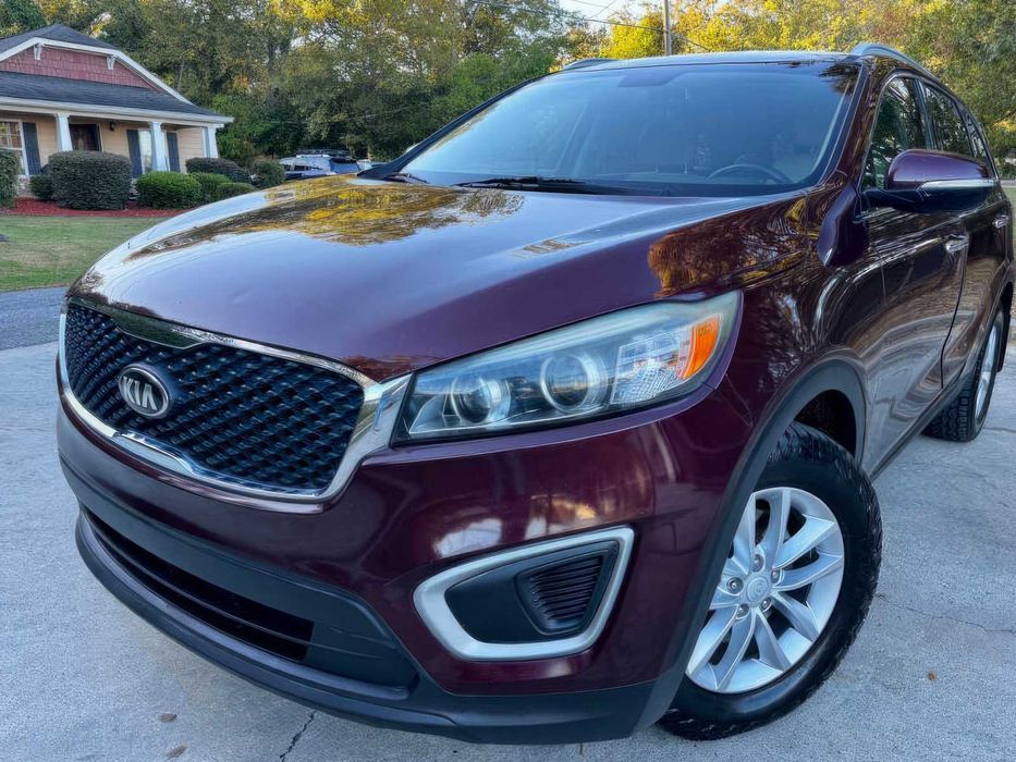 Kia Sorento LX      2017