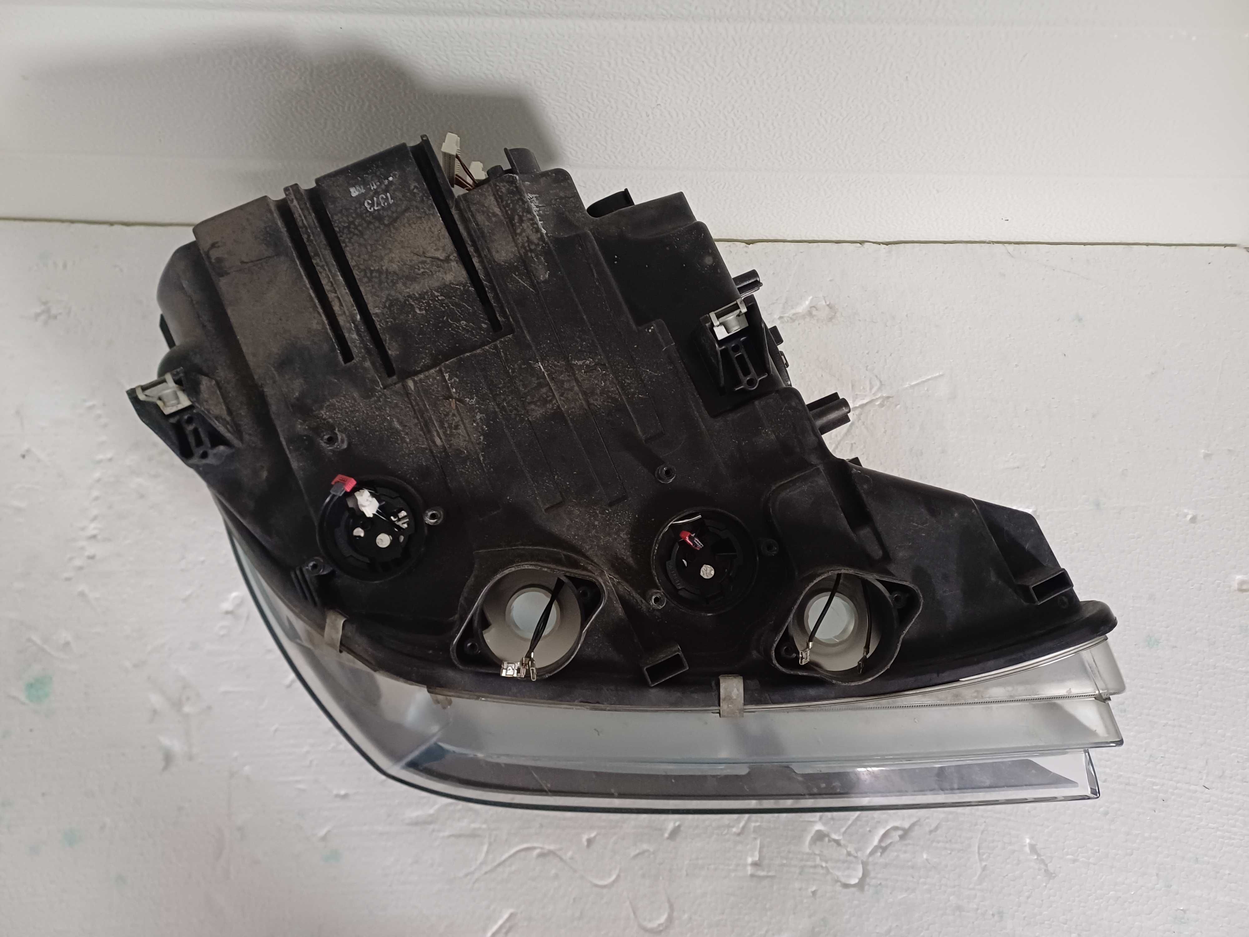 lampa lewa bmw 6 f12 f13 bi-xenon nie skrętny 722.20.83