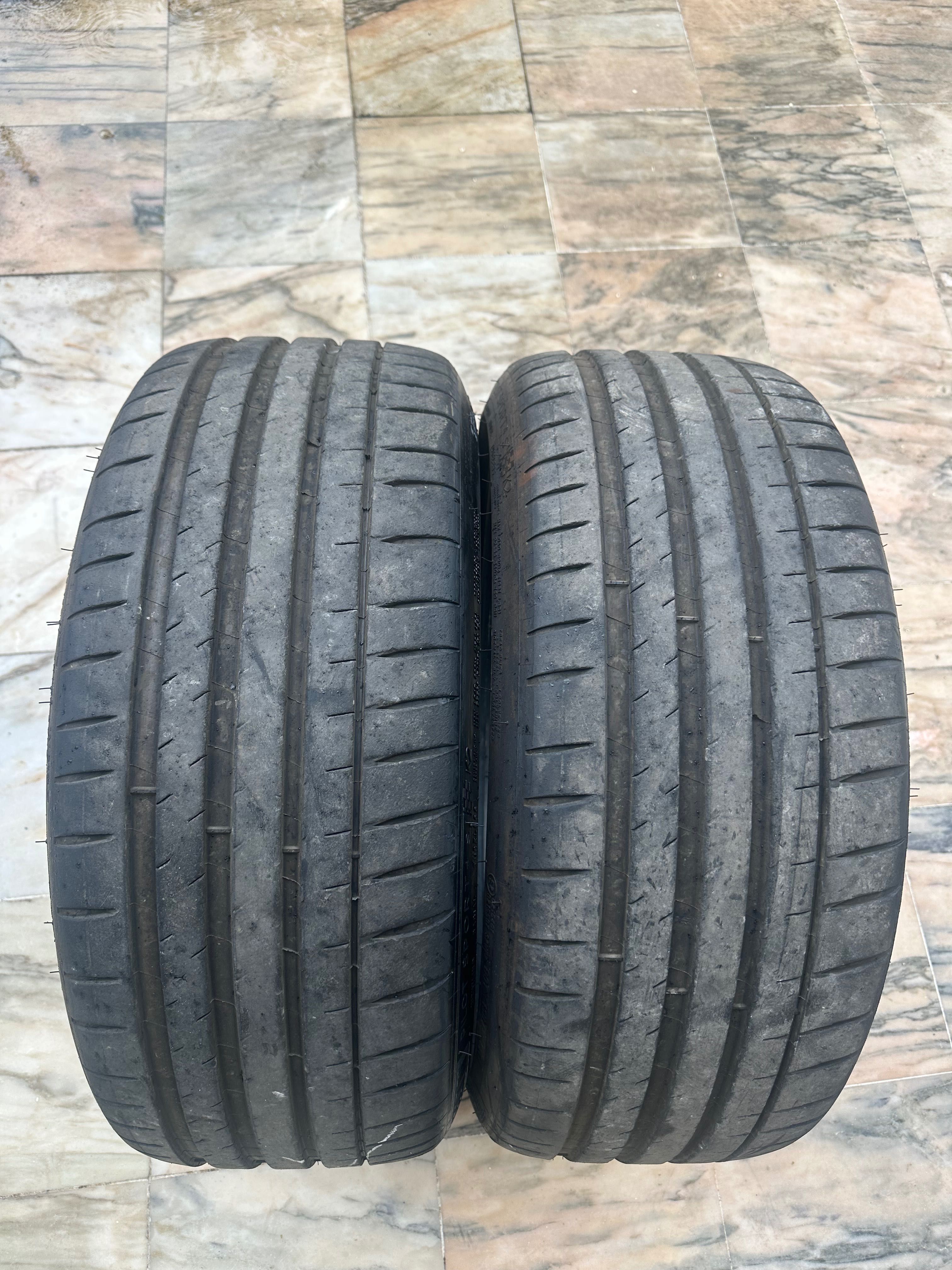 Pneus Michelin 245/35 R20