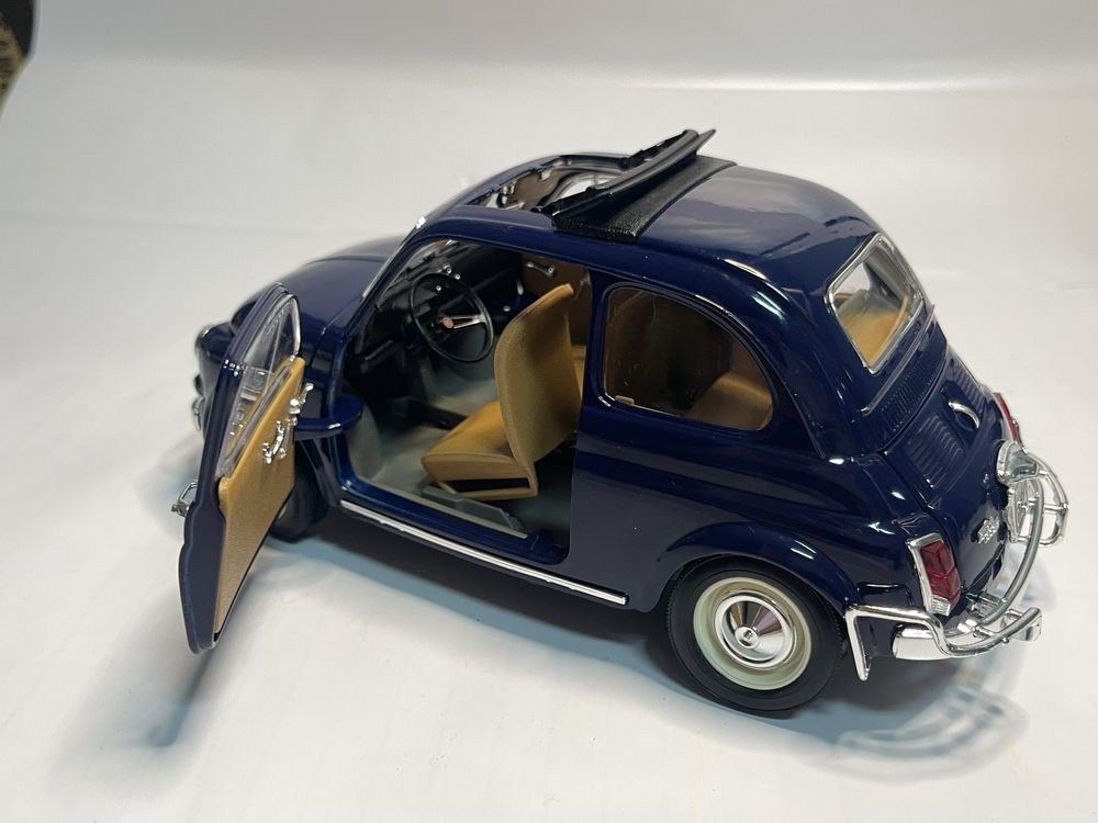 Fiat 500- Burago minuatures