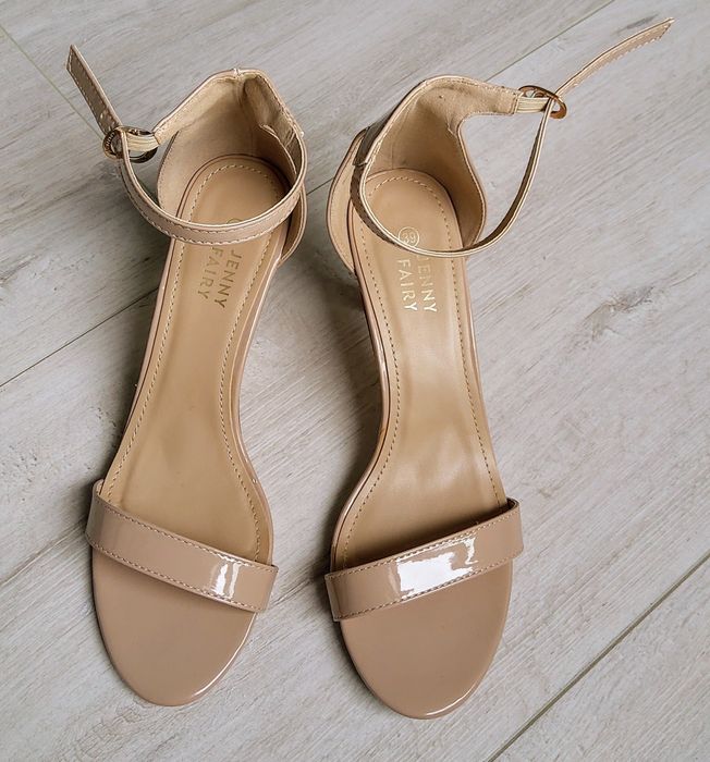 Sandałki nude, 39, stan jak nowe CCC