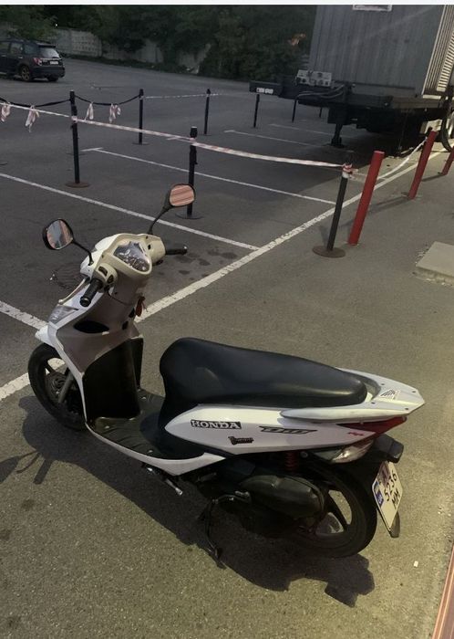 Скутэр Honda dio110