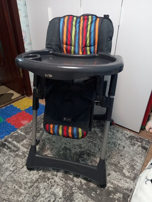 Столик для годування