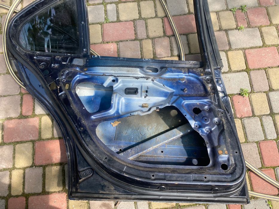 Дверь BMW e39 задня ліва