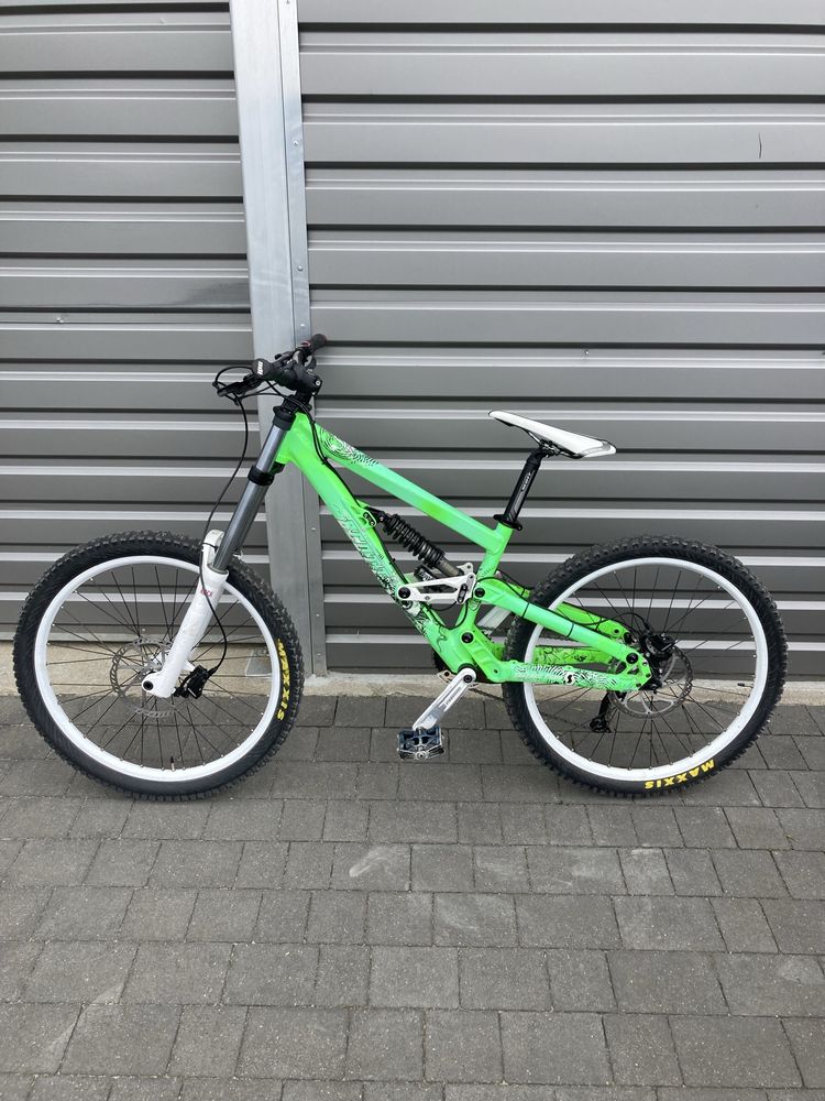Scott voltage 20 fr . Nowe czesci fox , rock shock
