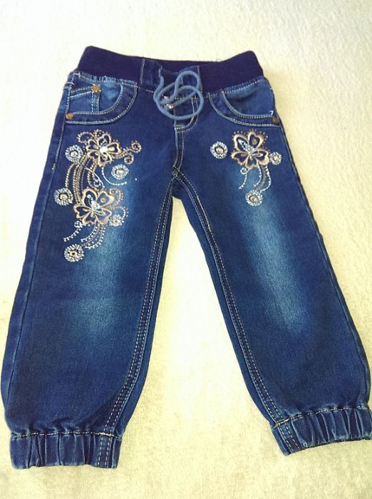 Нарядный реглан кофта на принцессу с стразиками на 1,5-2 года