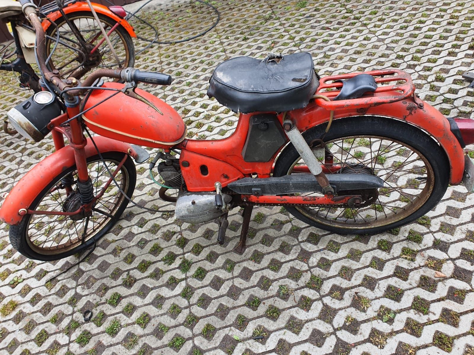 Komar 2352  1976r dokumenty
