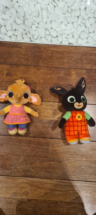 Maskotki mówiące Bing i Sula