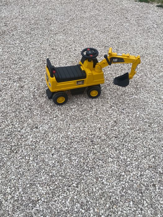 escavadeira de brinquedo