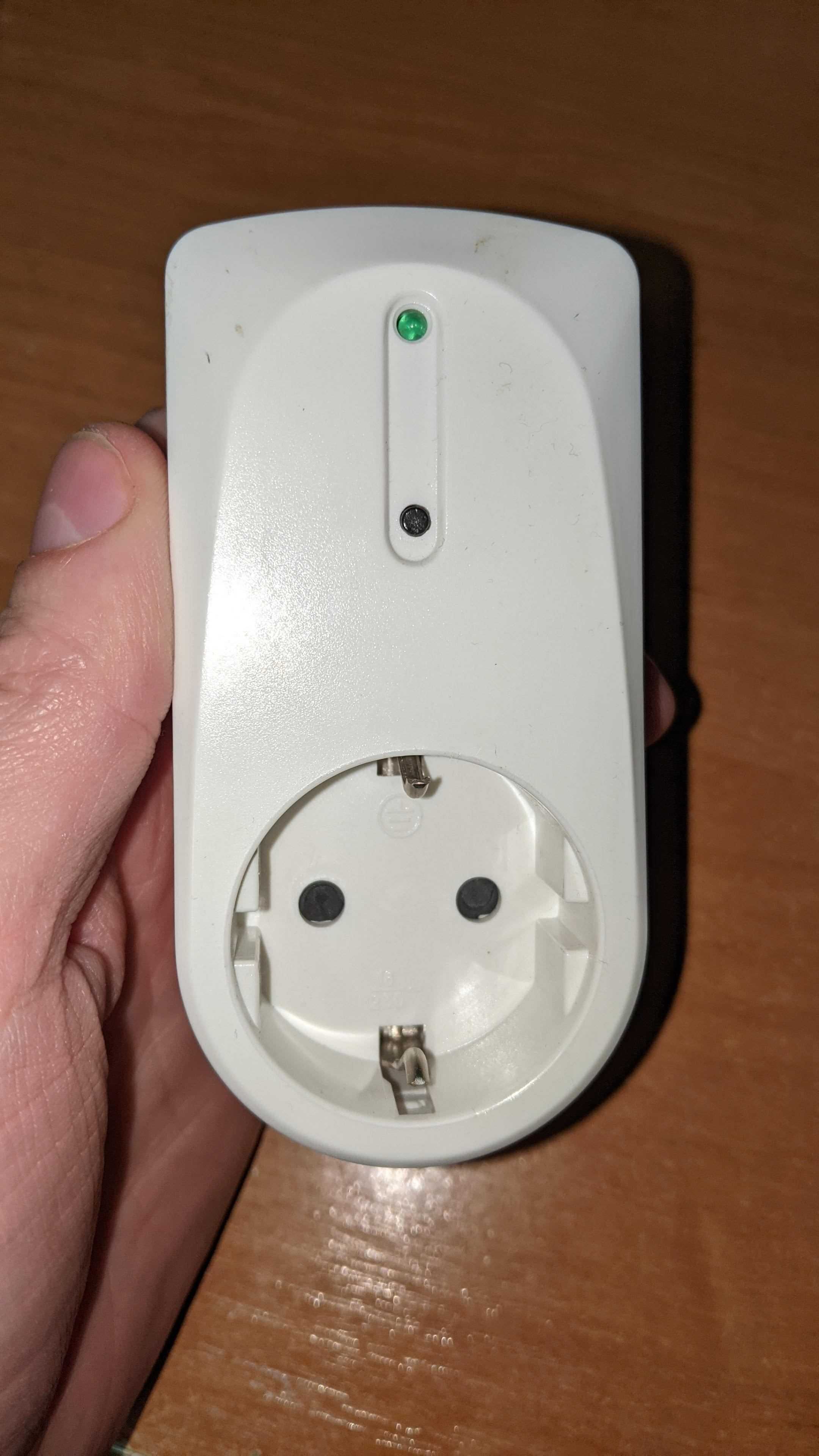 Розетка с дистанционным управлением Proove Smartplug  00180 1000w
