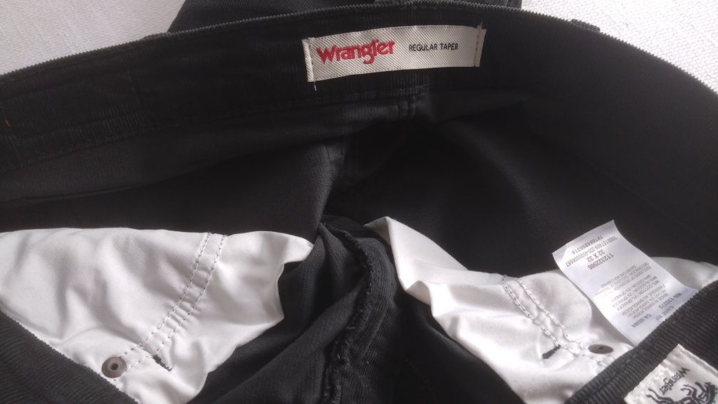 Джинси Wrangler вельветові 32/32 оригінал