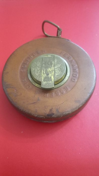 Fita métrica manual.