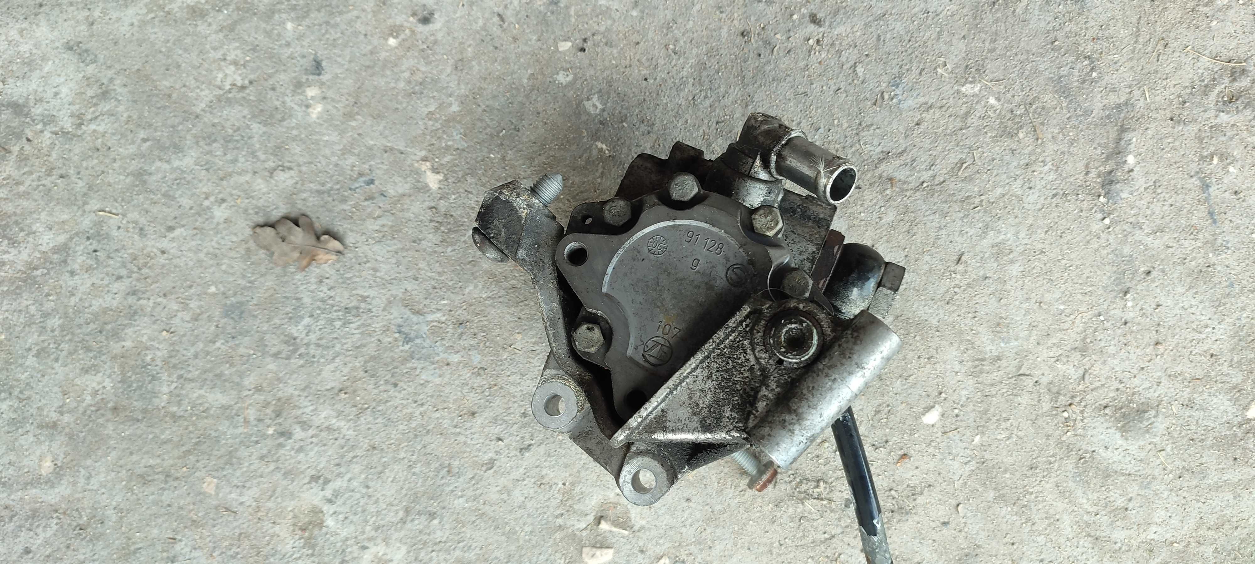 Pompa wspomagania VW,AUDI 3.2FSI kod silnika AUK