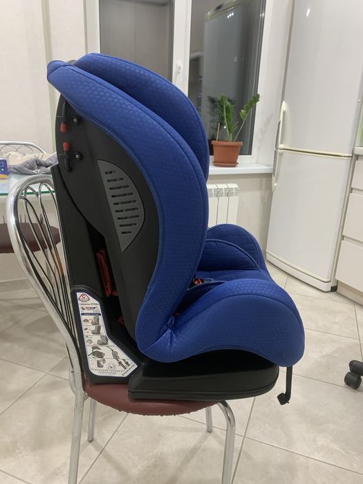 Продам дитяче автокрісло Capsula з isofix 9-36 кг