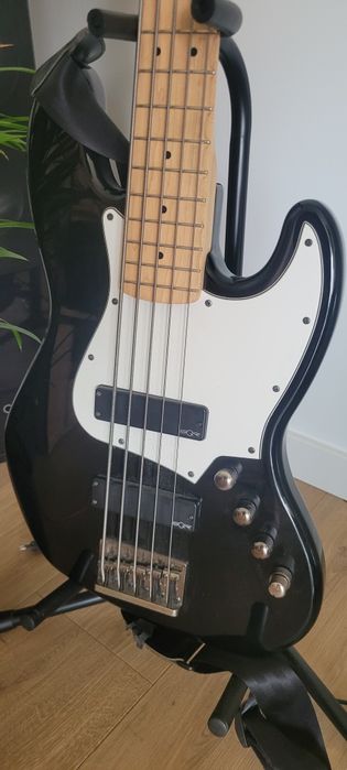 Gitara basowa Squier by Fender contemporary jazz bass 5