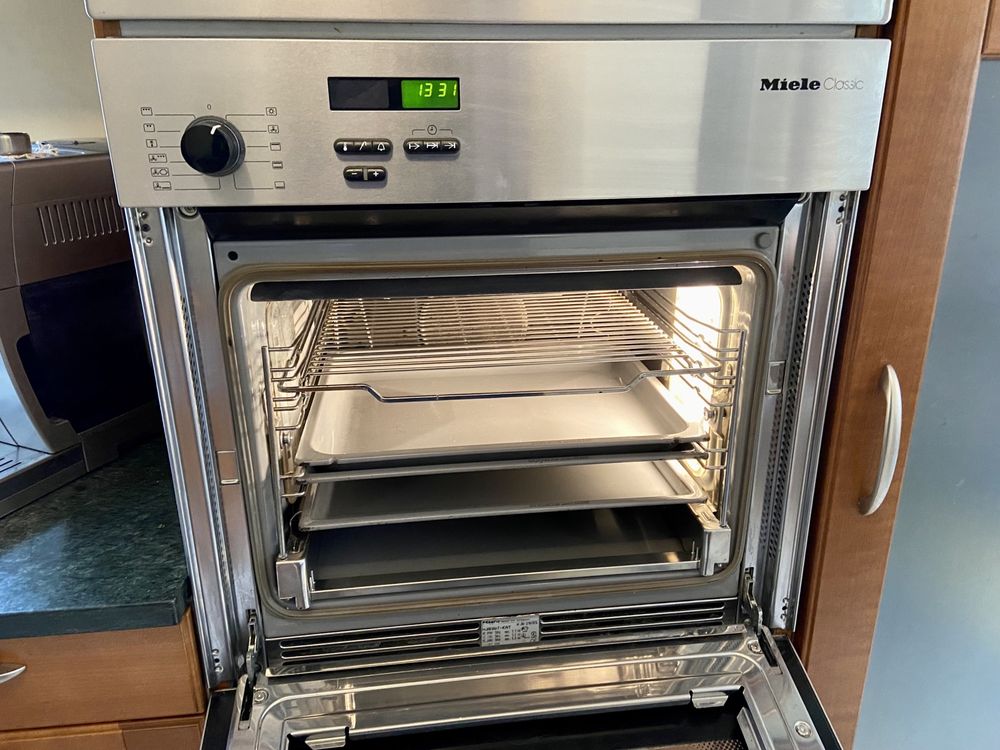 Piekarnik Miele Classic H383BT termoobieg rożen Made in Germany