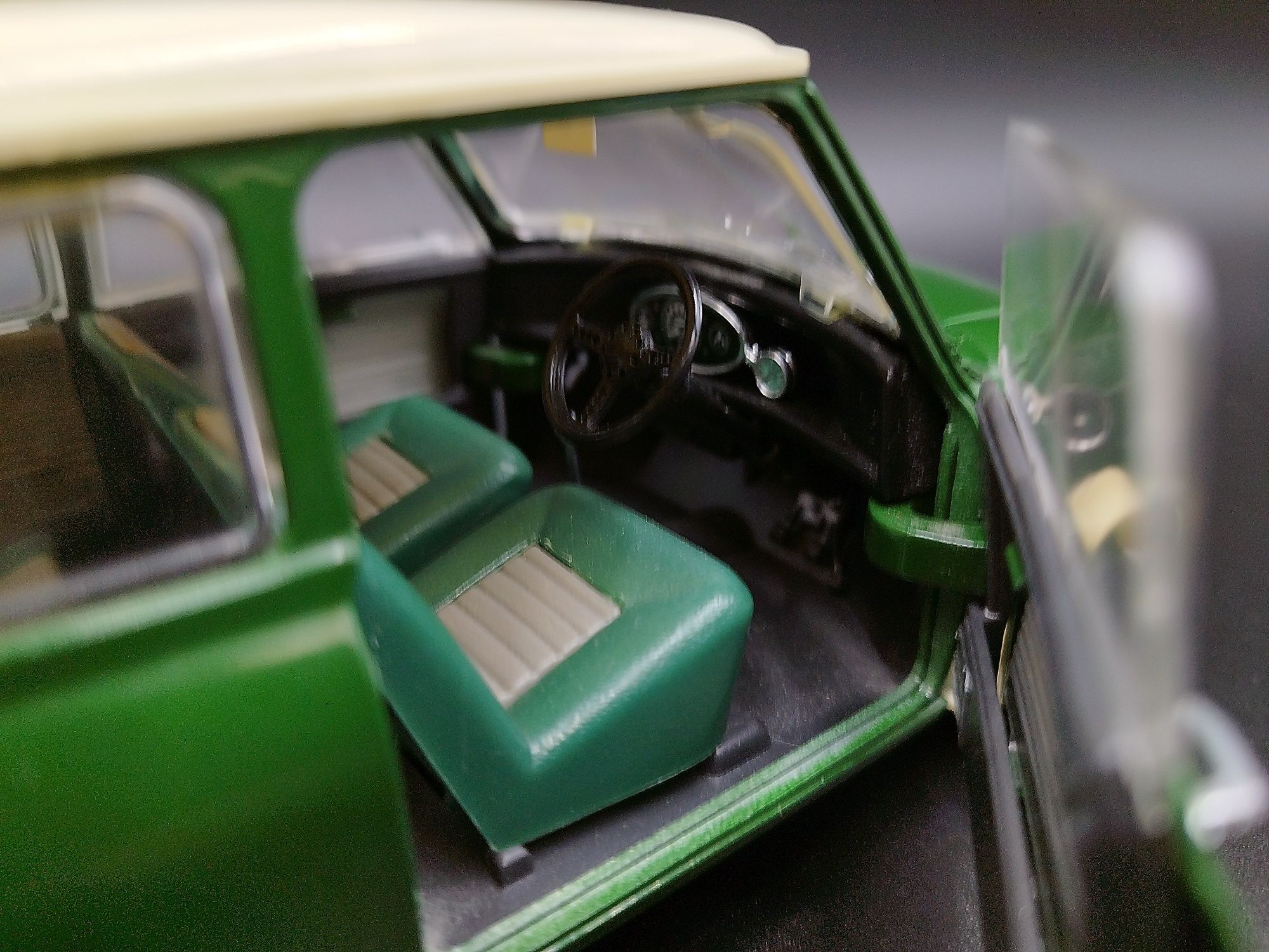 1:18 Solido Prestige Mini Cooper S 1964 model używany