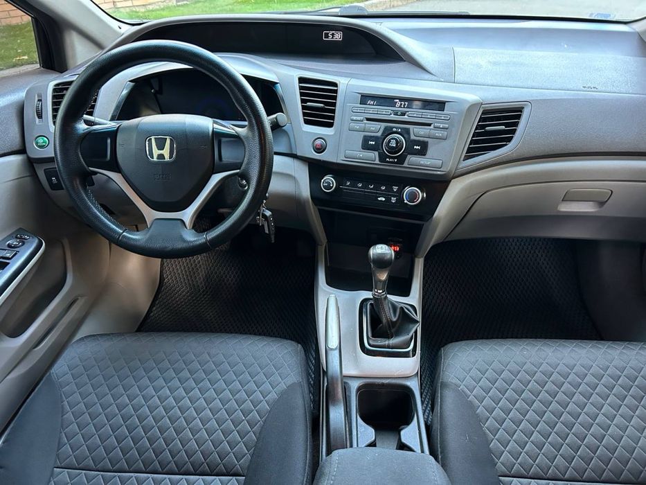 Honda Civic ІХ 2011р 1.8 бензин