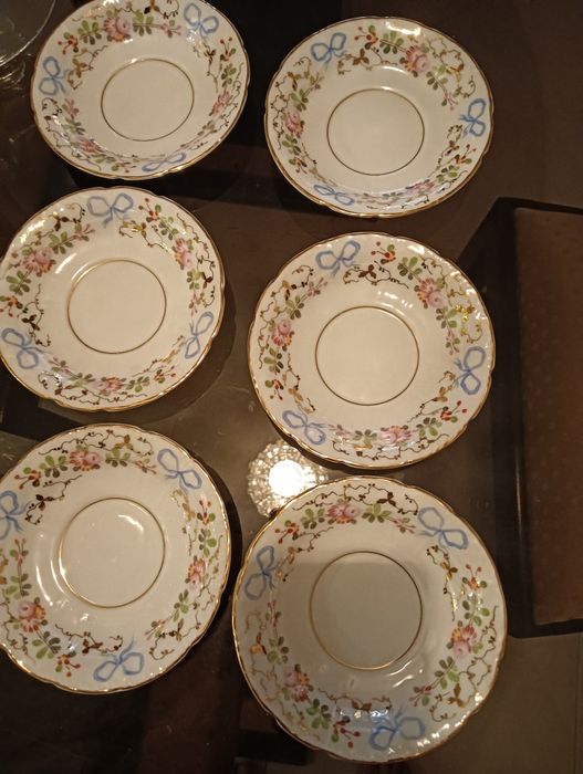 6 chávenas de chá Vista Alegre da época de 1947 a 1968