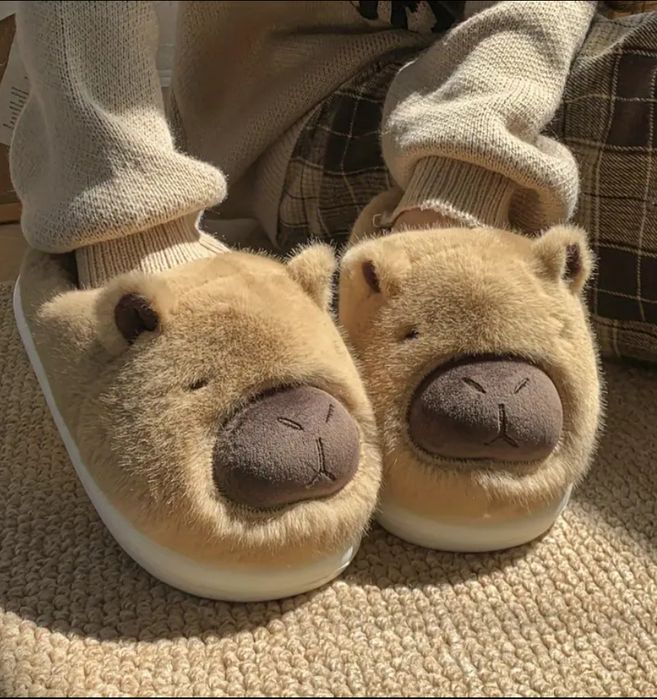 Теплі зимові капці капібара