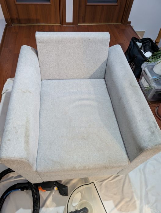 Pranie kanap, krzeseł, dywanów, tapicerki samochodowej