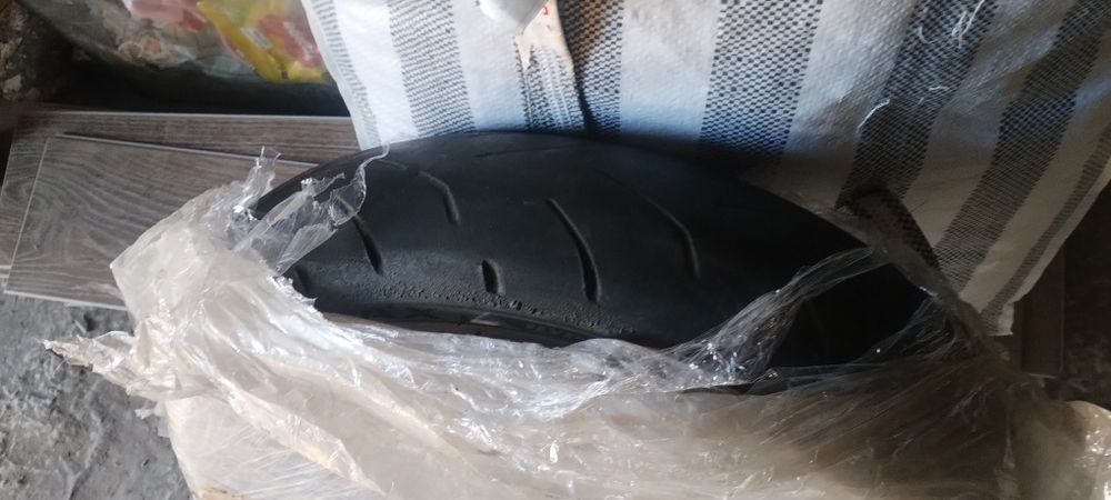 Шини мото Bridgstone