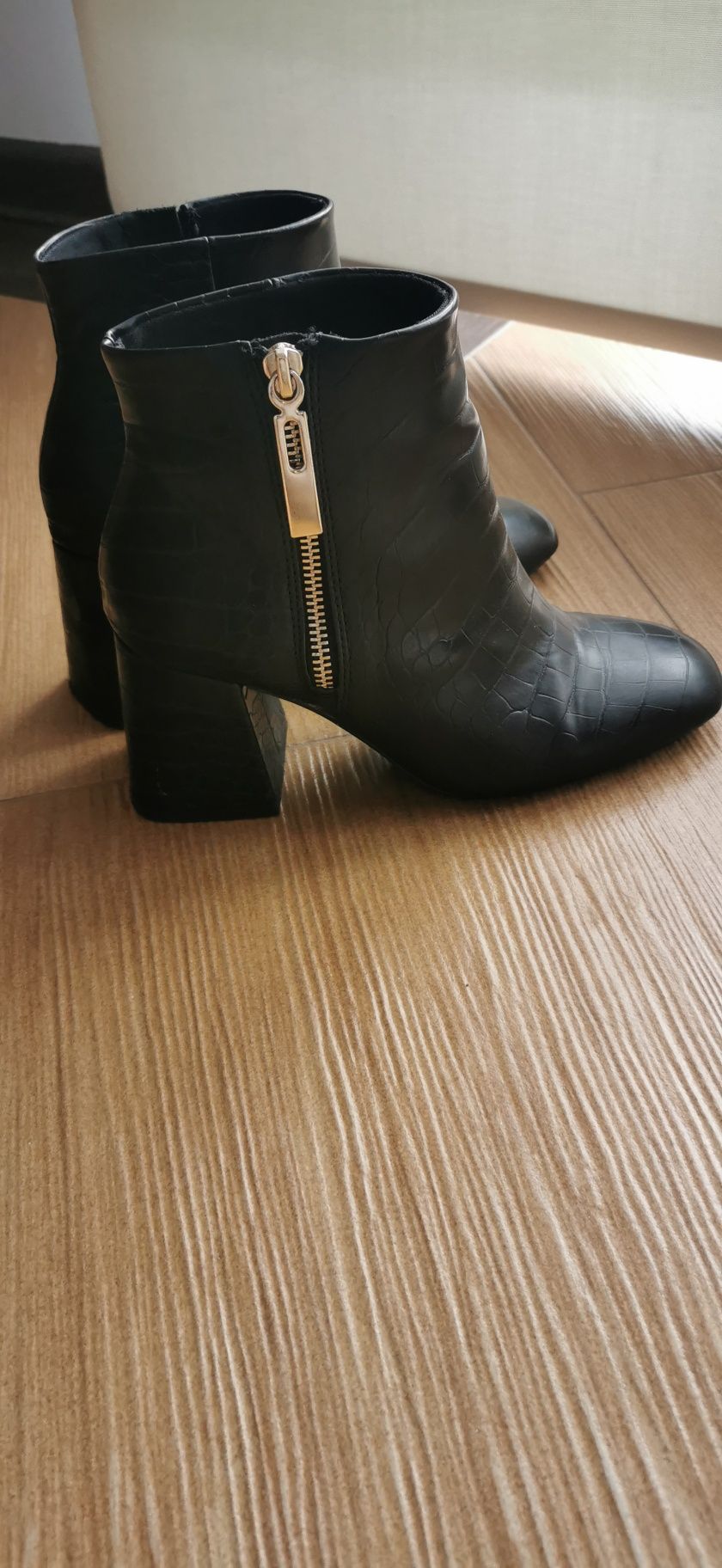 Czarne buty Stadivarius roz 36