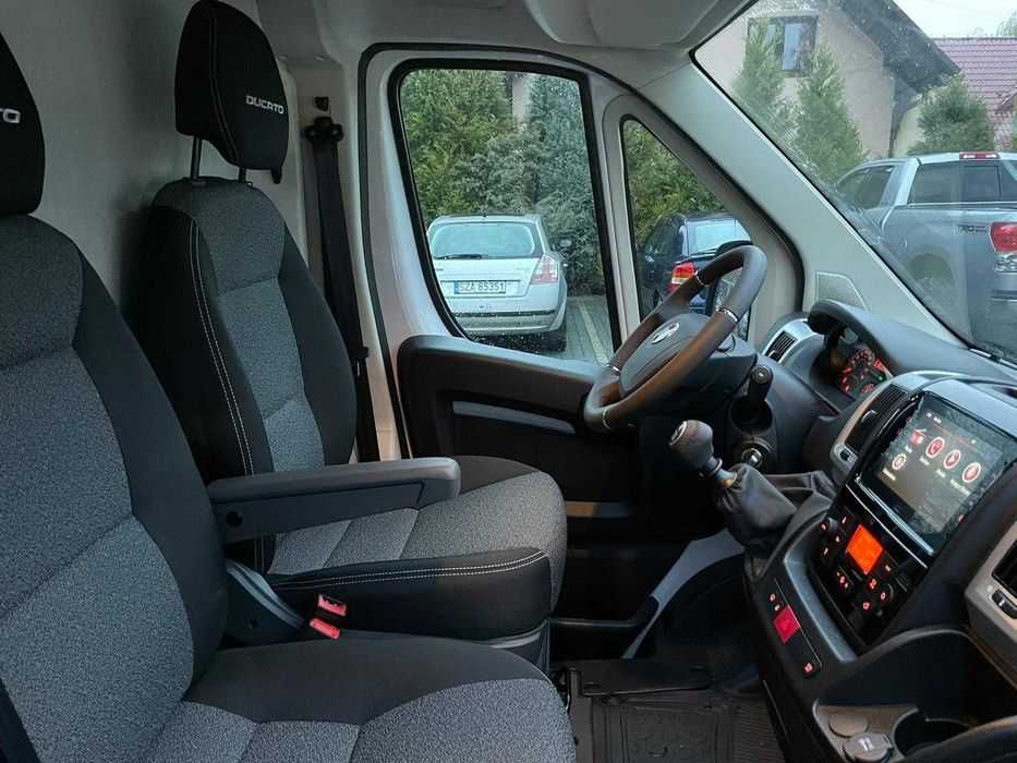Wypożyczalnia wynajem busów dostawczych bus dostawczy Fiat Ducato MAXI
