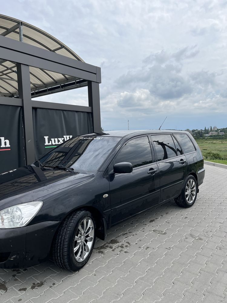 Lancer 9 Універсал
