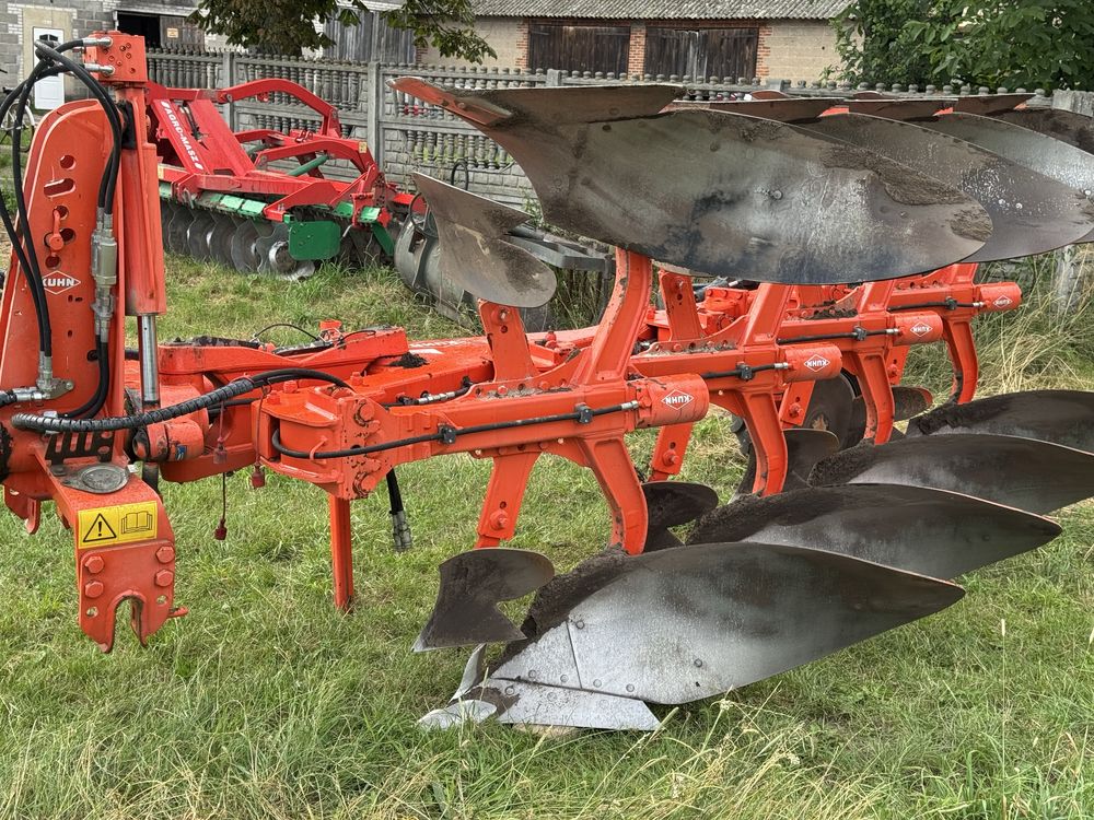 Pług Kuhn Multimaster 123