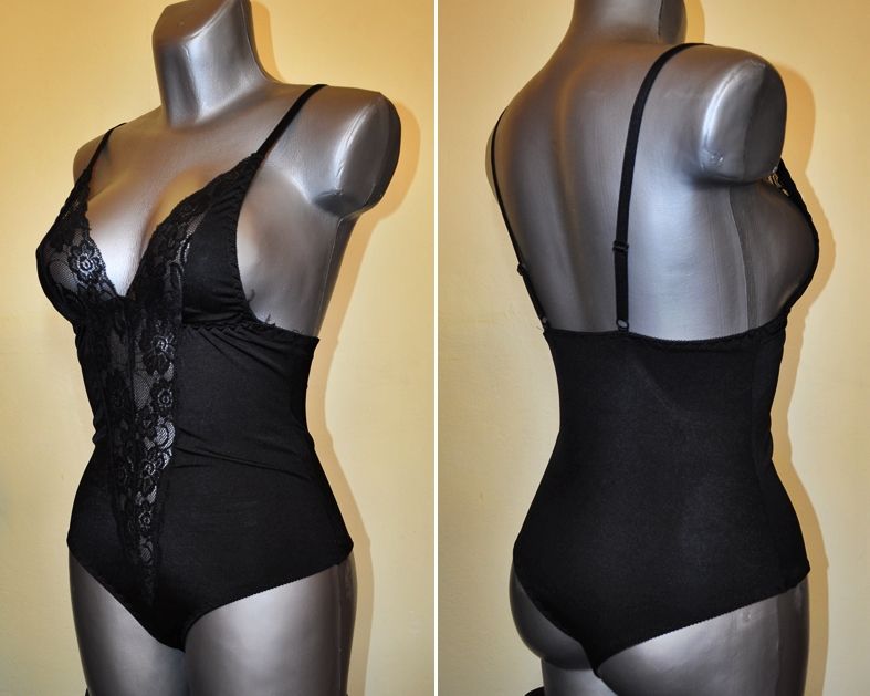 Zmysłowe czarne body z koronką S/M