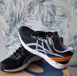 Asics  woman nowe  buty sportowe 41,5
