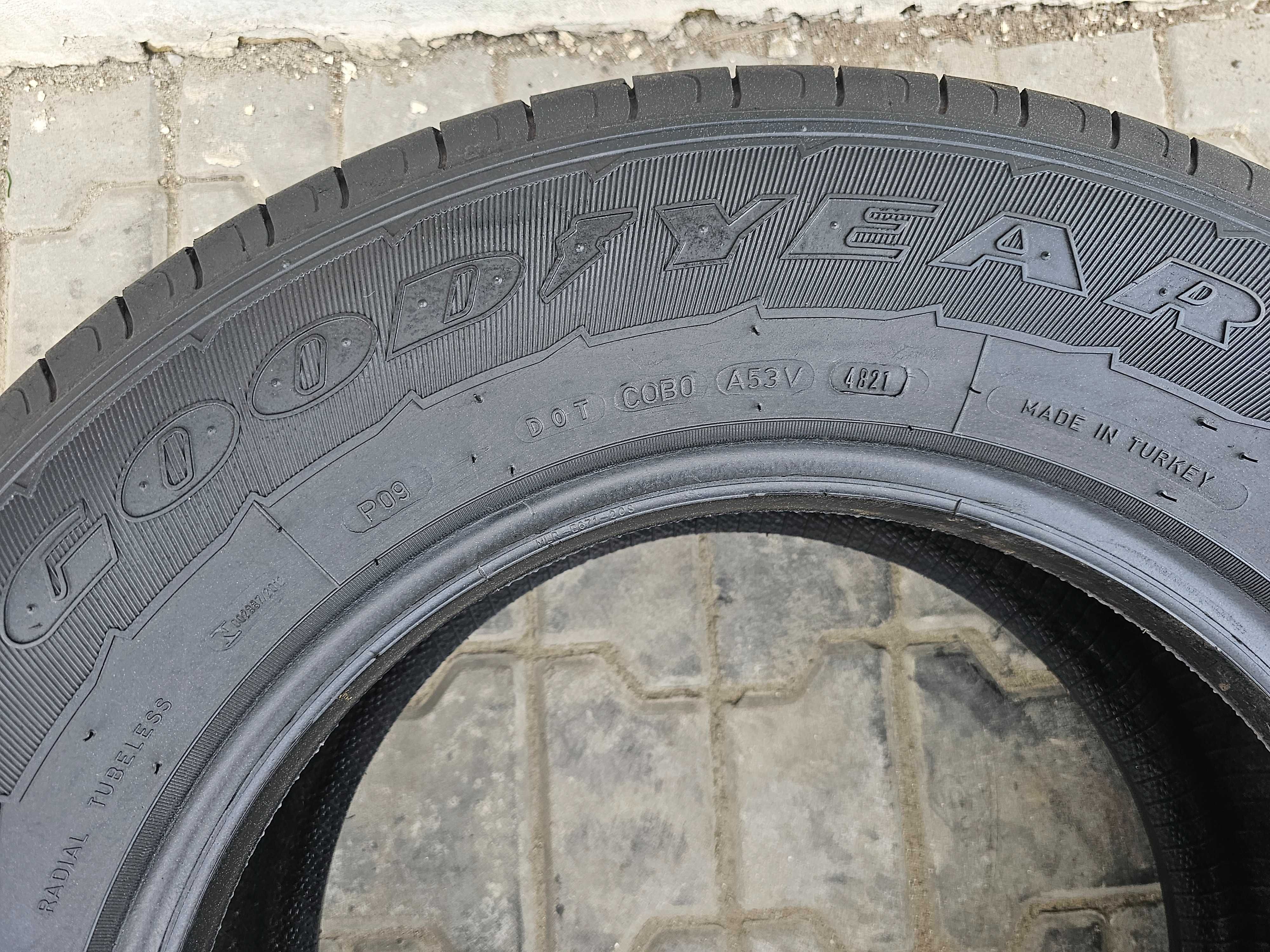 Lato Goodyear 235/65 R16C 7mm