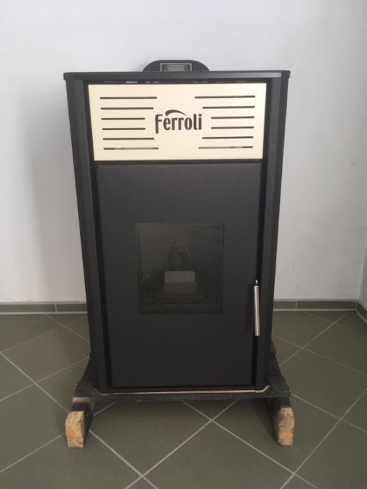 FERROLI Breta 8 kW termo kominek  piecyk na pelet pellet