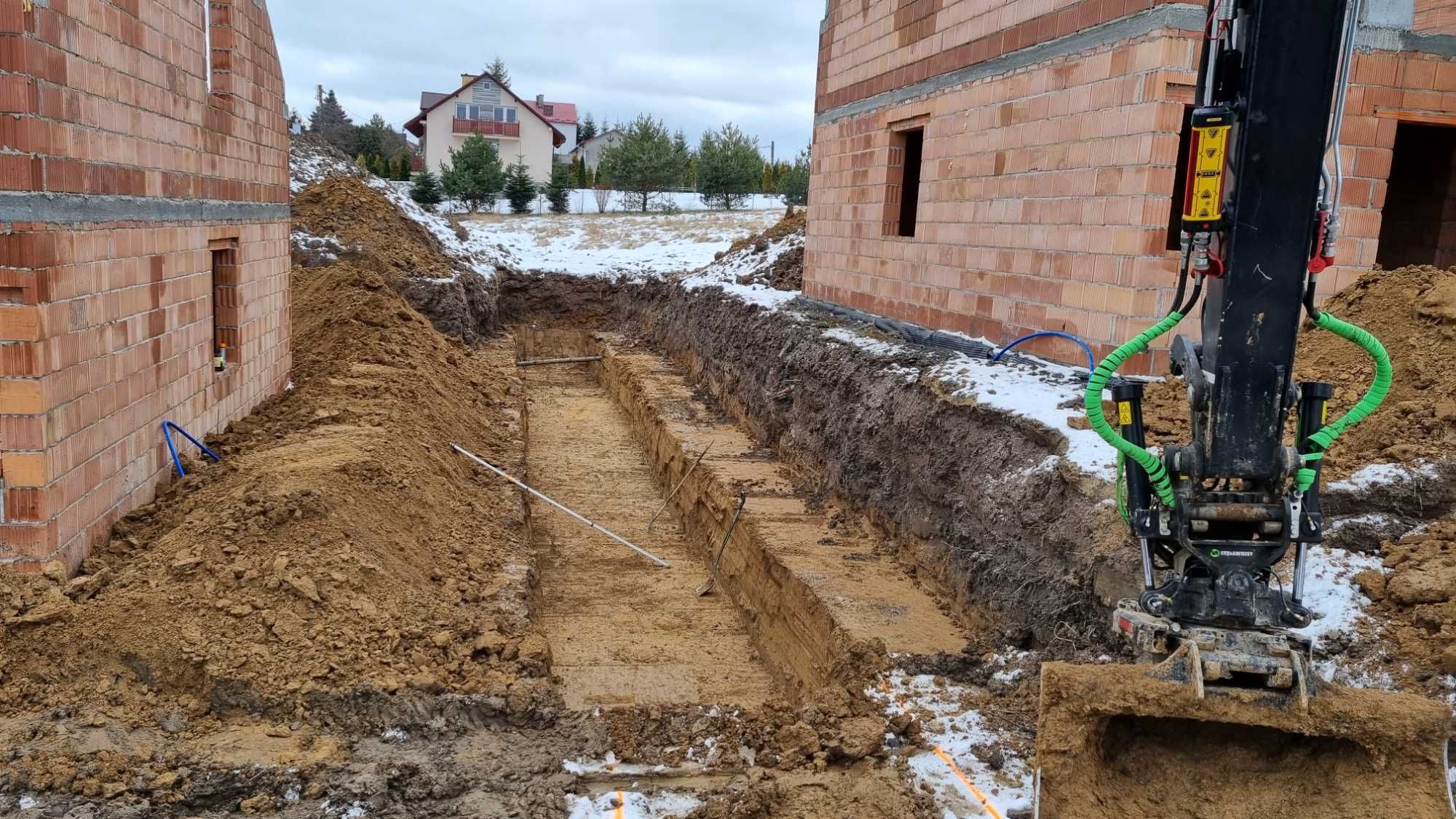 Roboty ziemne,przyłącza,rozbiórki