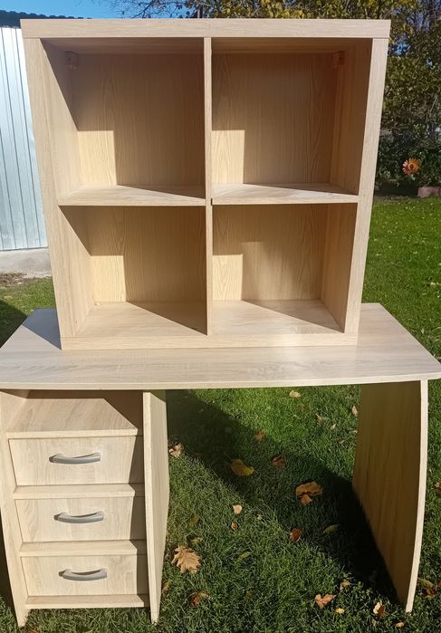 Biórko +regał wiszący