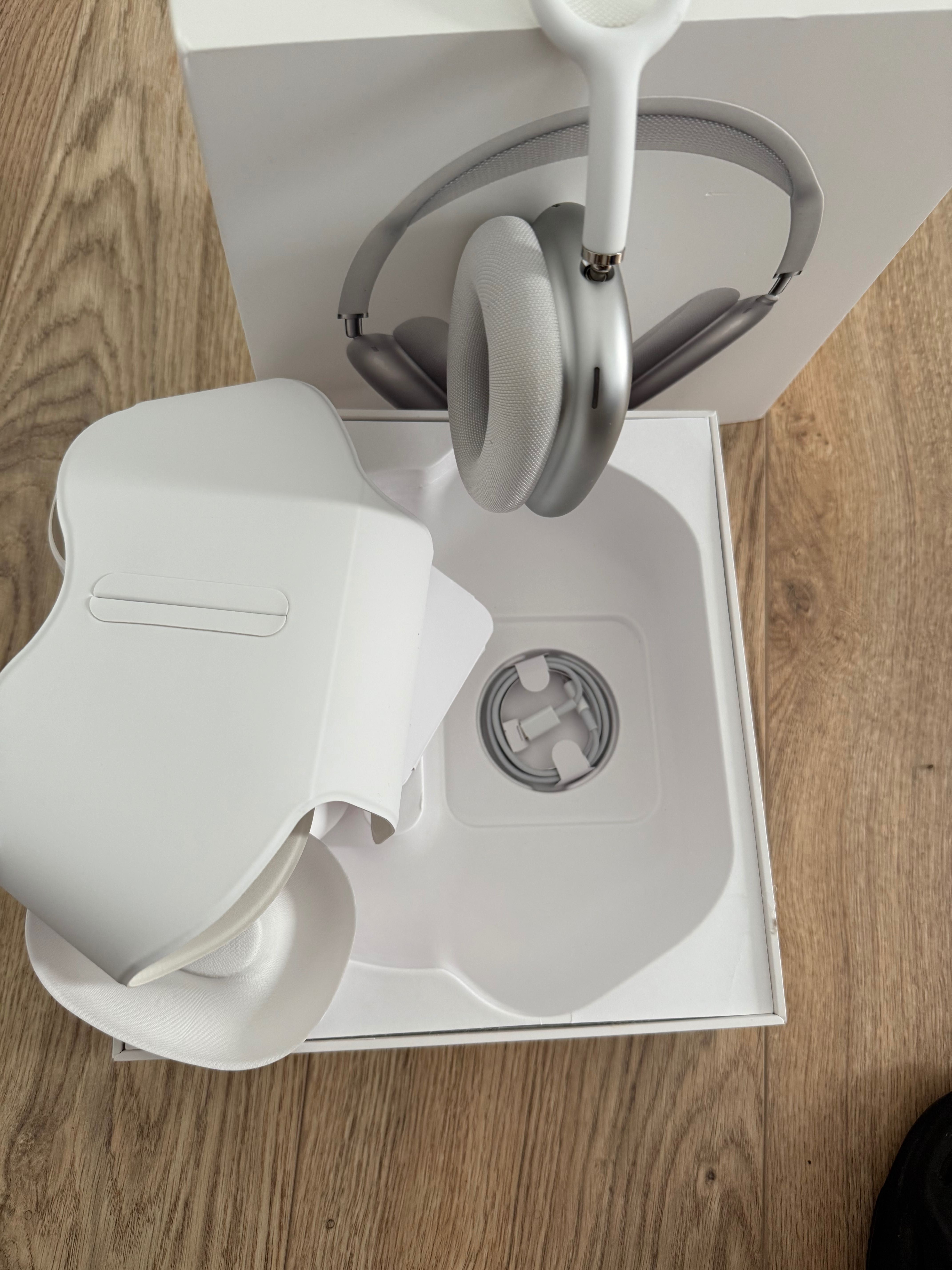 Apple AirPods Max